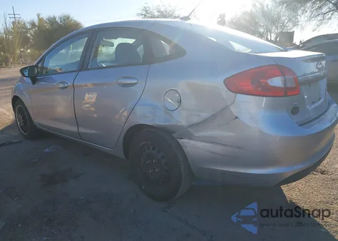 2013 Ford Fiesta Se z USA, uszkodzony, nr VIN 3FADP4BJ6DM174514